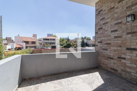 Balcón  de casa de condomínio para alugar com 5 quartos, 500m² em Lomas de Las Palmas, Naucalpan de Juárez