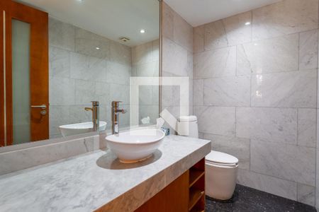 Medio Baño  de apartamento para alugar com 5 quartos, 349m² em Polanco V Sección, Ciudad de México